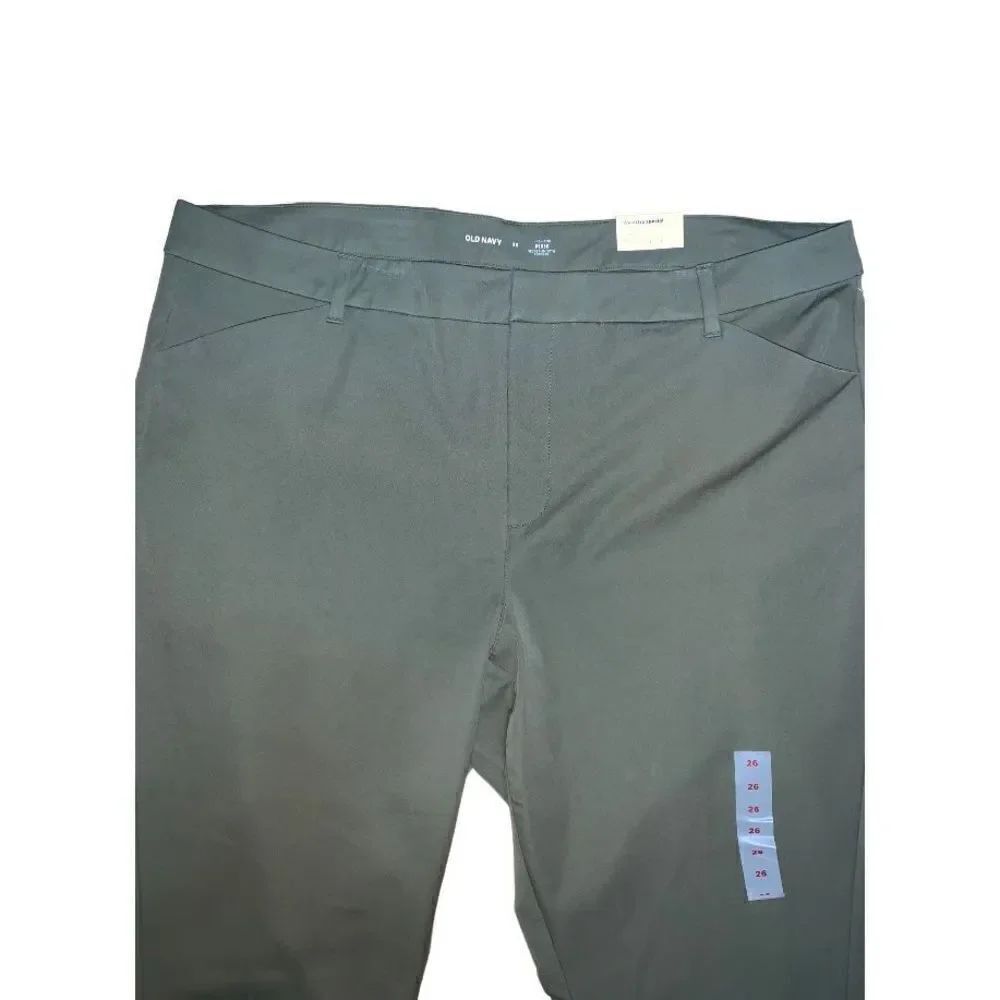 Old Navy Pixie Pants - Picture 4 of 8